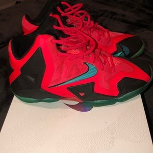 lebron 11 (hero)